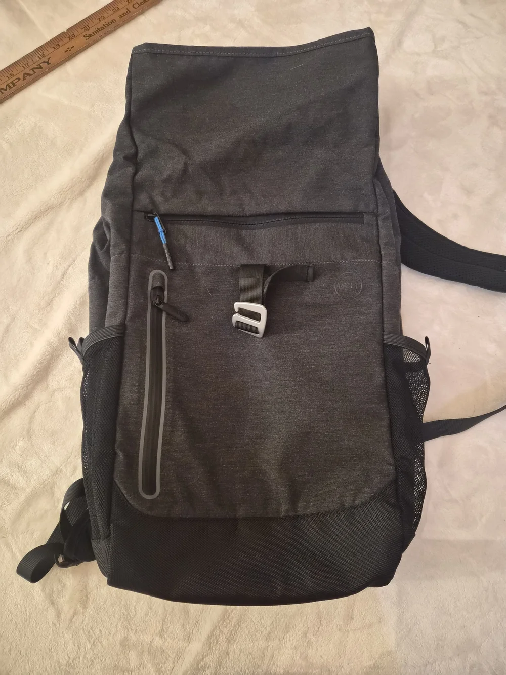Dell RTKW3 Laptop Backpack GrayMen's Gray Casual Backpack with Reflective Accent